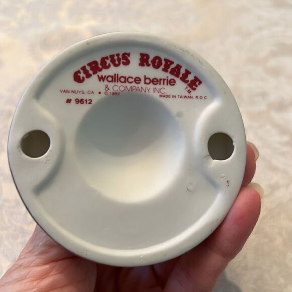 Wallace Berrie vintage 1983 Circus Royal #9612 porcelain Dancing Elephant EVC - Picture 11 of 11